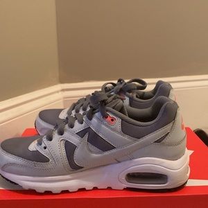 Nike Air Max Command Flex